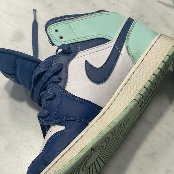*USED* Air Jordan 1 Mid Mint Foam - Picture 4 of 14